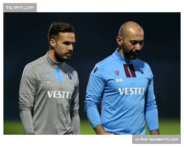 邓谢配状态火热世界排名攀升十月成功跻身第六位