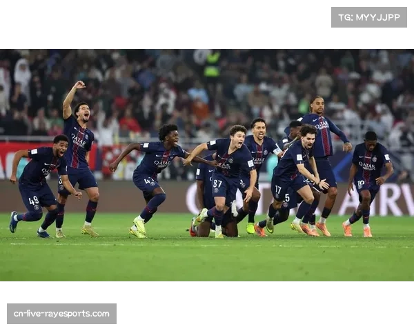 巴黎门将萨福诺夫洲际杯连扑四点，获评12月最佳球员